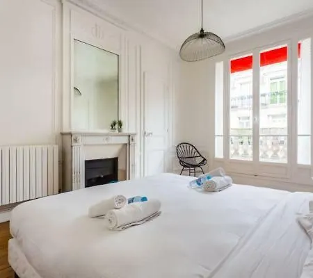 Cmg Tour Eiffel/champs De Mars__laos 3g Апартаменты Париж